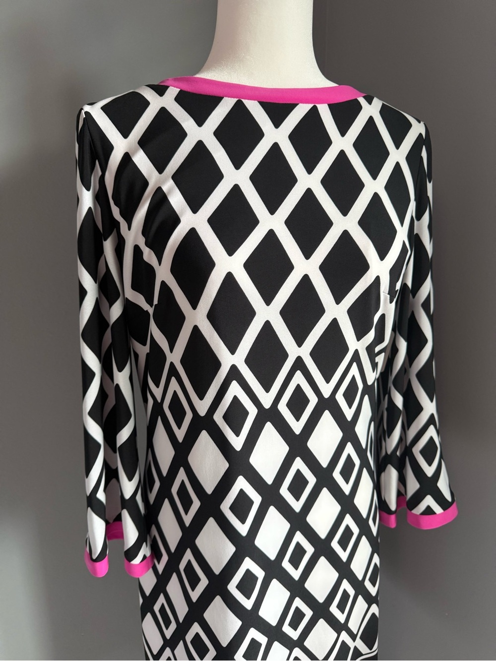 Joseph Ribkoff Dress Black & White Diamond Geometric Print Shift Dress Hot Pink - Picture 4 of 16